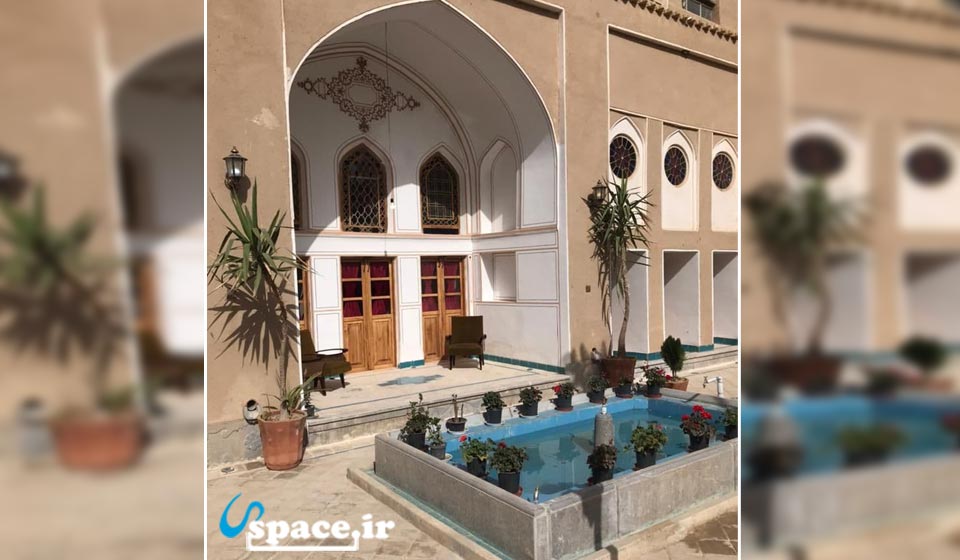 محوطه اقامتگاه سنتی یاس - اصفهان